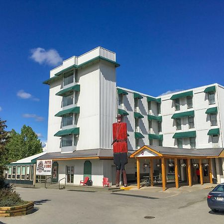 Coast High Country Inn Уайтхорс Экстерьер фото