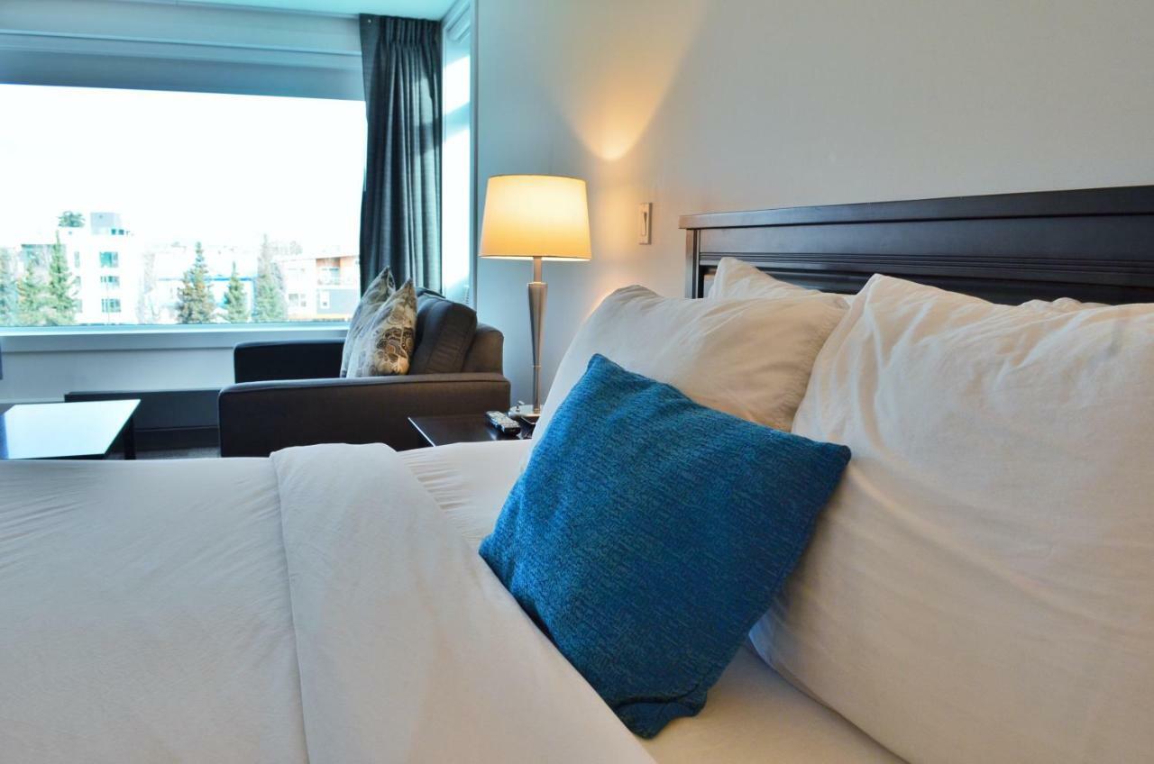 Coast High Country Inn Уайтхорс Экстерьер фото